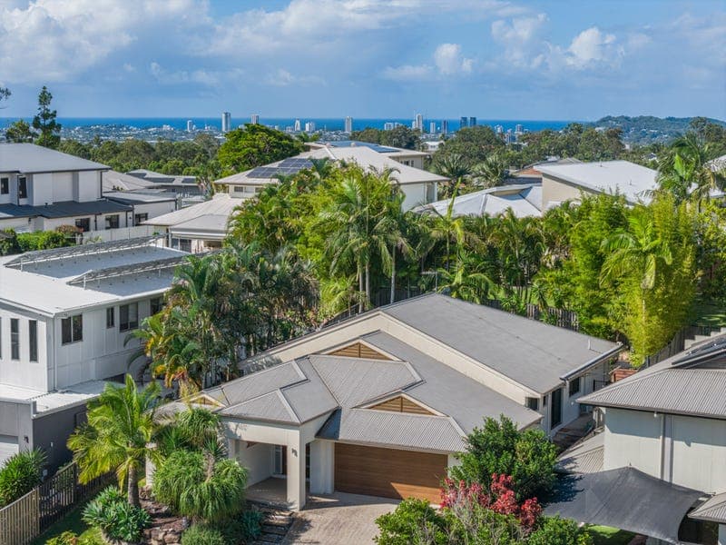 5 Frog Rock Crescent, Reedy Creek — photo 1 of 5
