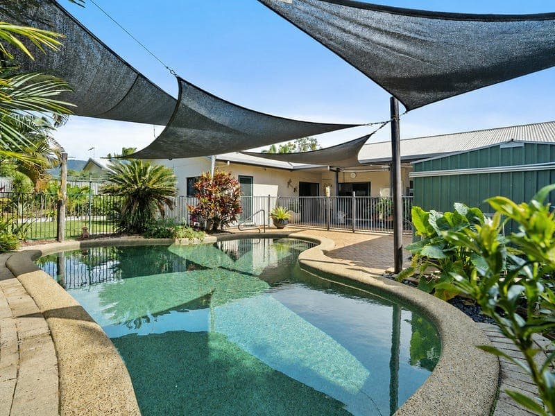 25 Maurice Street, Kewarra Beach — photo 1 of 5