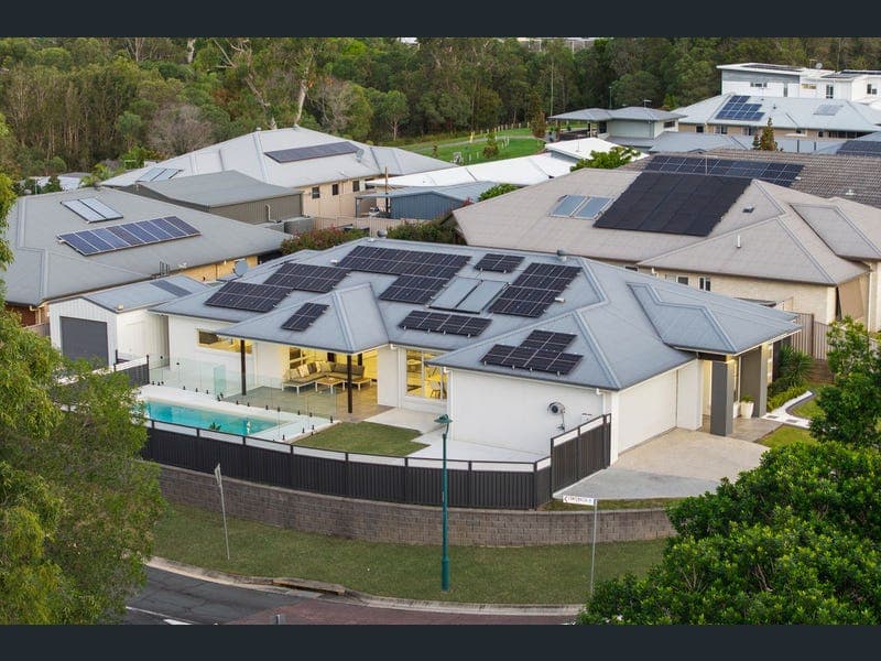20 Vanstone Way, Redland Bay — photo 1 of 5