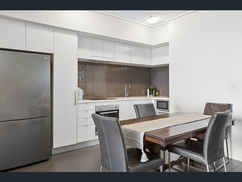 62/2-4 Kingsway Place, Townsville City — photo 1 of 5