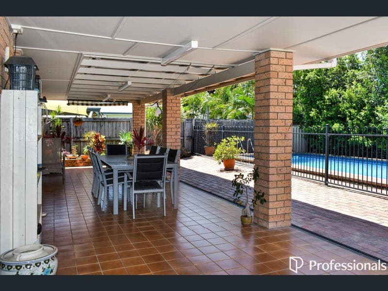 16 Minster Street, South Mackay — photo 1 of 5