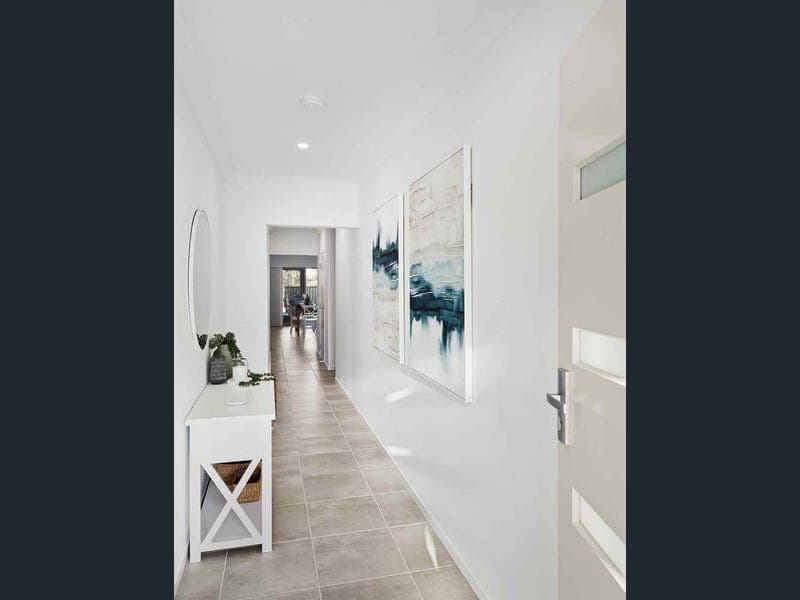 739 Bloodstone Circuit, Collingwood Park — photo 1 of 5