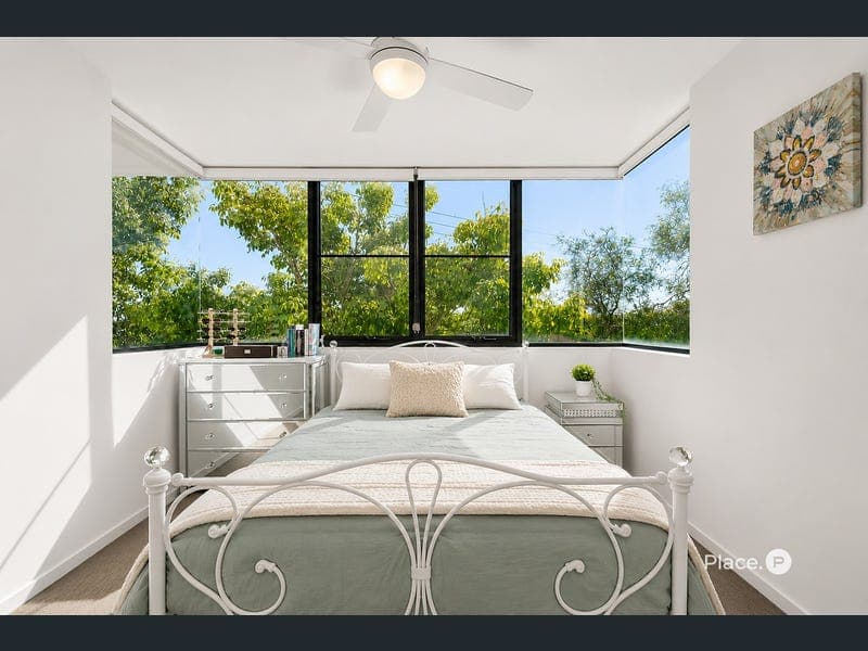 307/22 Andrews Street, Cannon Hill — photo 1 of 5