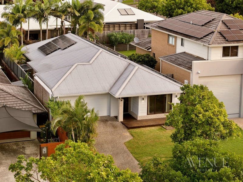 20 ELVIRE STREET, Ormeau Hills — photo 1 of 5