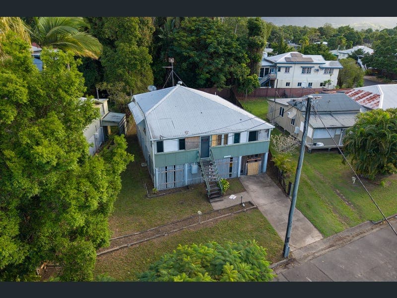 169 Martyn Street, Manunda — photo 1 of 5