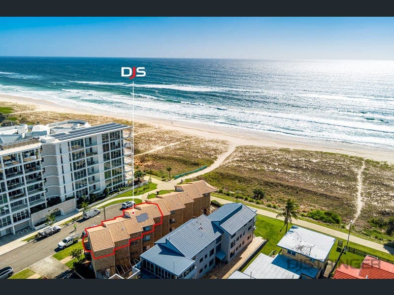6/2 Surf Street, Bilinga — photo 1 of 5