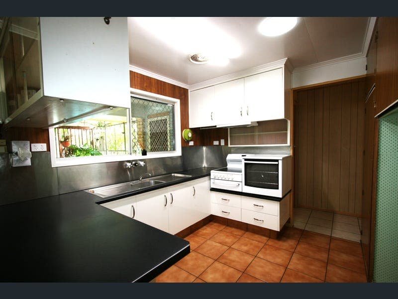 58 Range Road, Sarina — photo 1 of 5