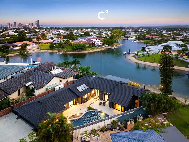 6 Chale Court, Bundall — photo 1 of 5