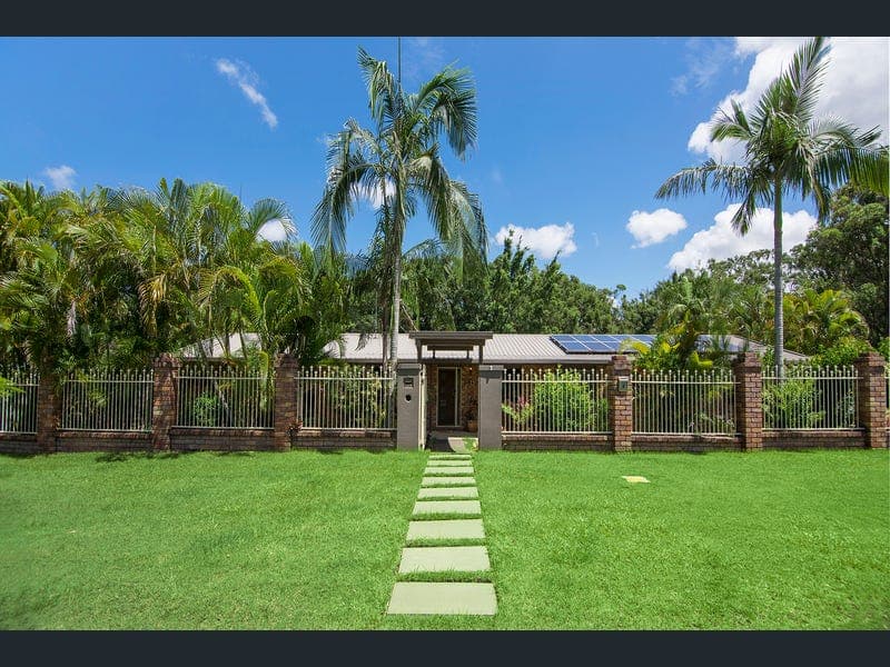 4 Brushwood Drive, Parkwood — photo 1 of 5