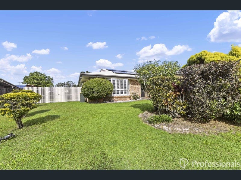 4 Robyn Court, Ooralea — photo 1 of 5