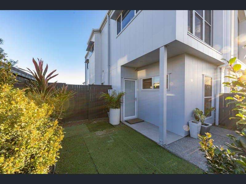 137 Charlotte Avenue, Nirimba — photo 1 of 5