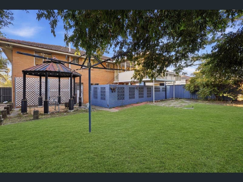 31 Gardenia Street, Clontarf — photo 1 of 5