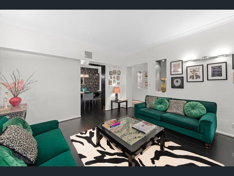 24 Orient Road, Yeronga — photo 1 of 5