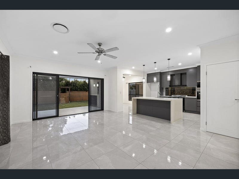 55 Macadamia Circuit, Park Ridge — photo 1 of 5