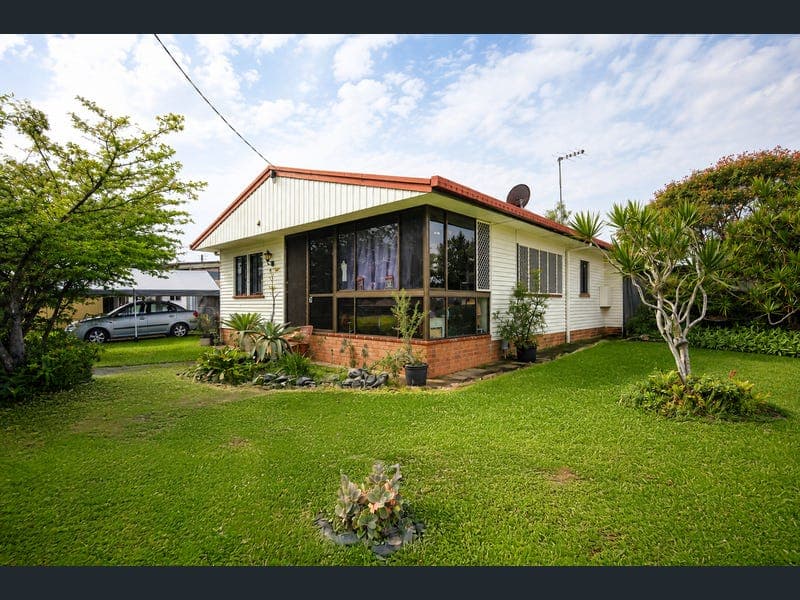 7 Florence Street, Kallangur — photo 1 of 5