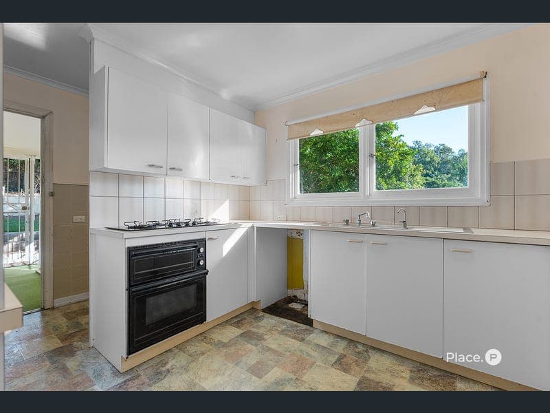 17 Parnoo Street, Mitchelton — photo 1 of 5