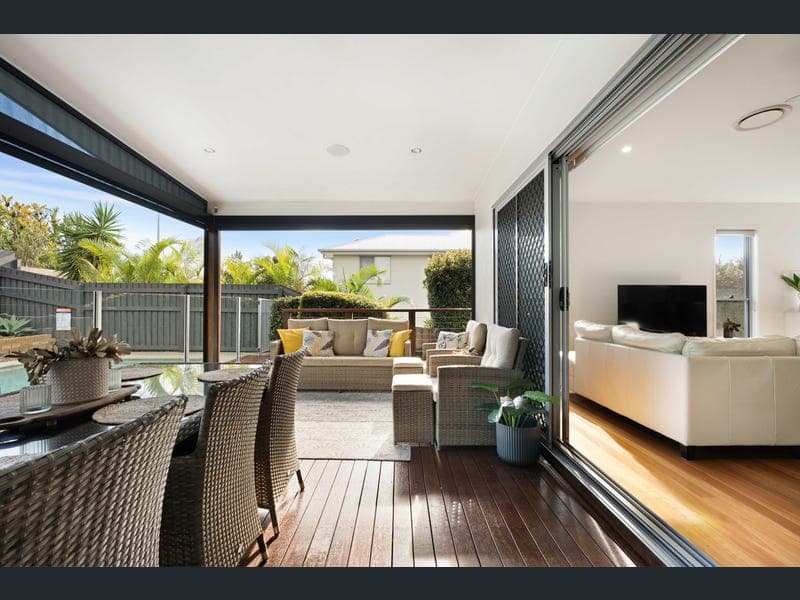 22 Honeyeater Crescent, Peregian Springs — photo 1 of 5