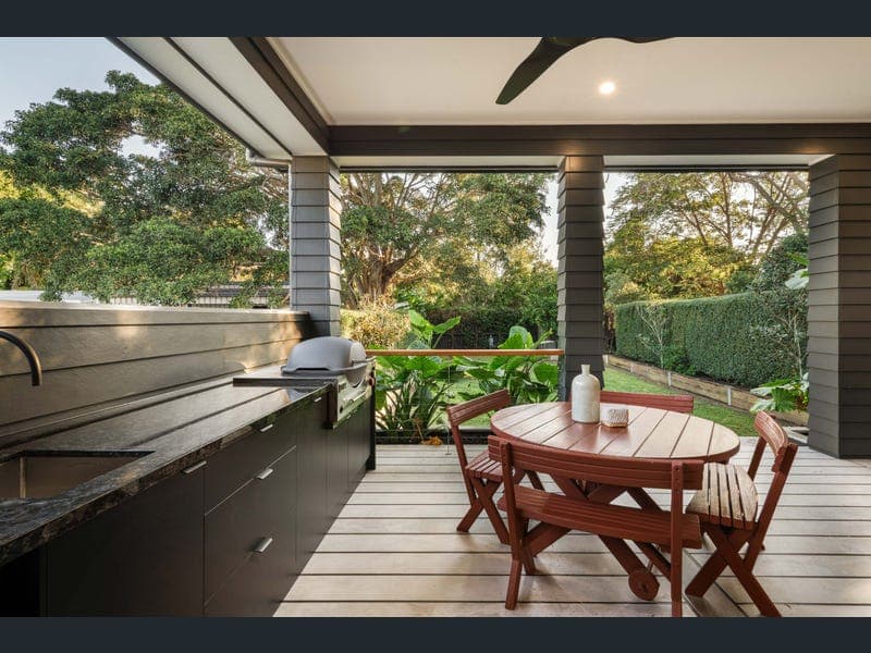 117 Yundah Street, Shorncliffe — photo 1 of 5