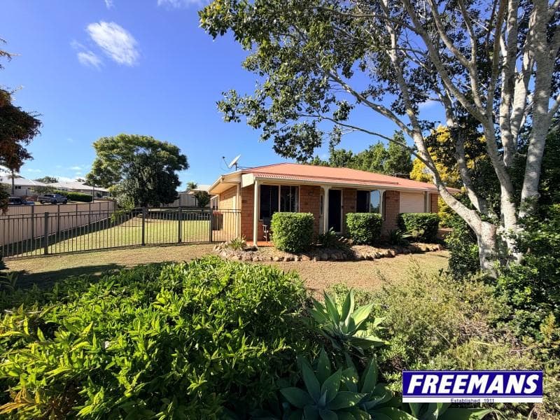 27 Bottlebrush Street, Kingaroy — photo 1 of 5