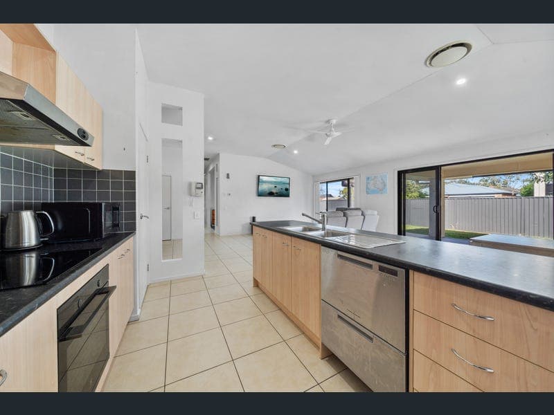 18 Strowe Place, Bracken Ridge — photo 1 of 5