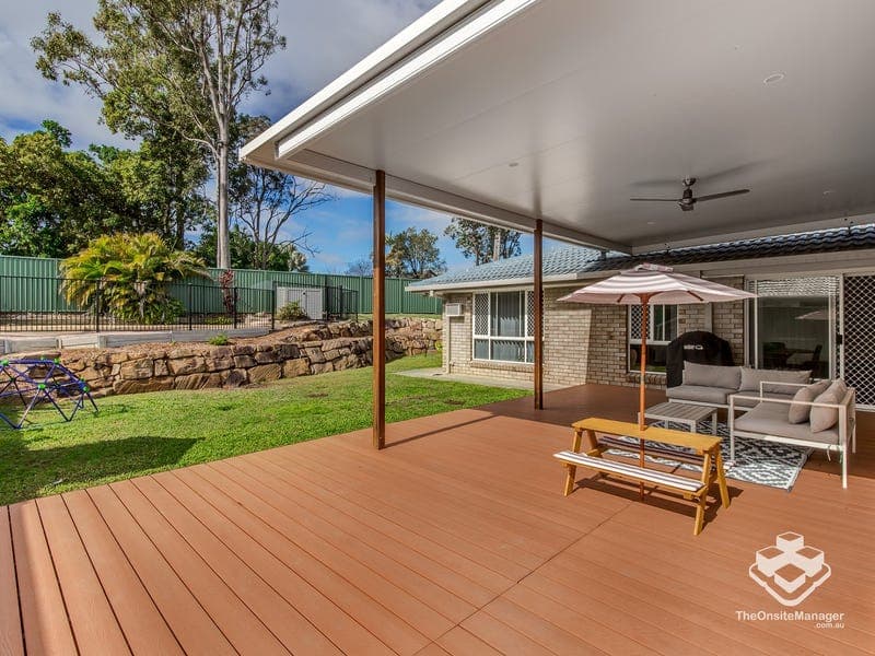 8 Edgeworth Place, Helensvale — photo 1 of 5