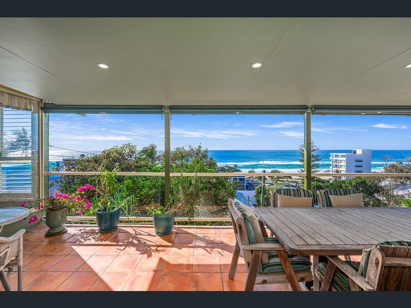 8 Barker Street, Currumbin — photo 1 of 5