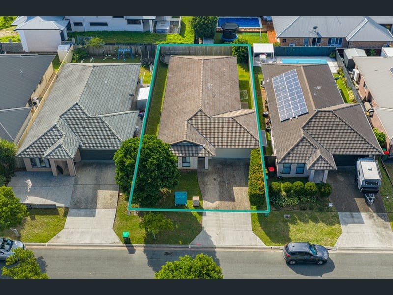 47 Benham Avenue, Kallangur — photo 1 of 5