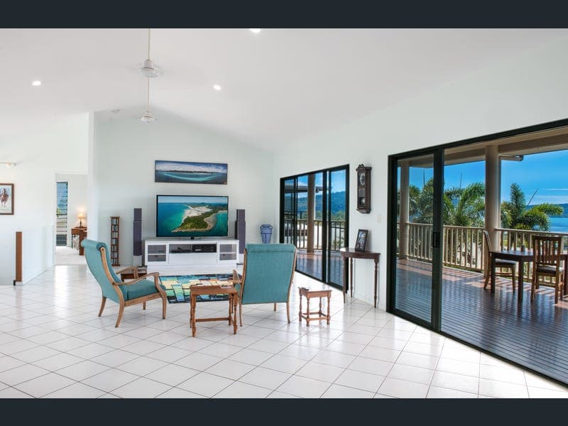 5 Panoramic Court, Cannonvale — photo 1 of 5