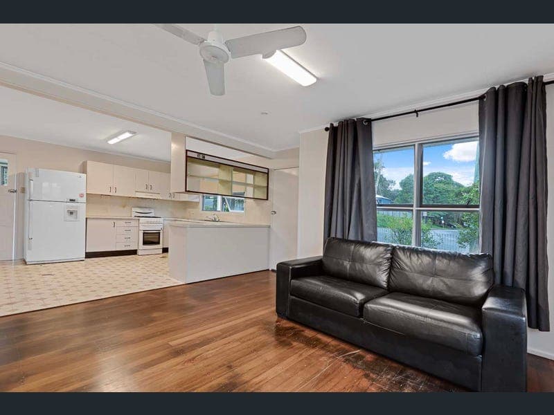 32 Wakefield Street, Woombye — photo 1 of 5