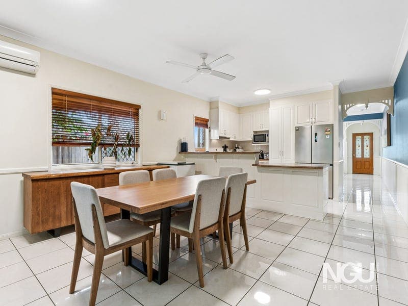 6 Sailboat Way, Springfield Lakes — photo 1 of 5