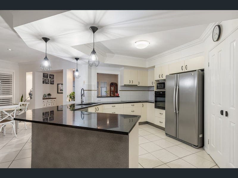8 Ziggys Drive, Thornlands — photo 1 of 5