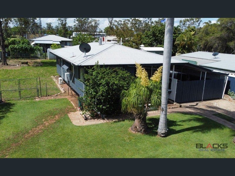 6 Wallace Street, Dysart — photo 1 of 5