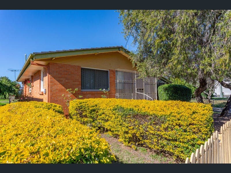 64 Grange Road, Eastern Heights — photo 1 of 5