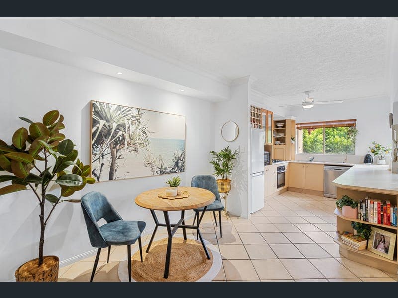 907/2-10 Greenslopes Street, Cairns North — photo 1 of 5