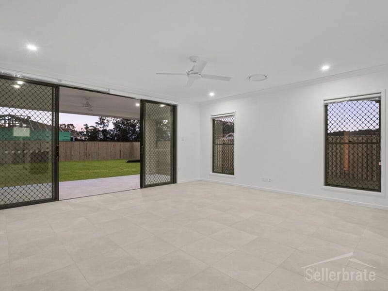 88 Outlook Boulevard, Gleneagle — photo 1 of 5