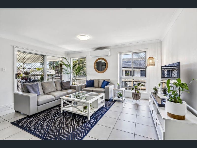 1/22 Adam Street, Beachmere — photo 1 of 5