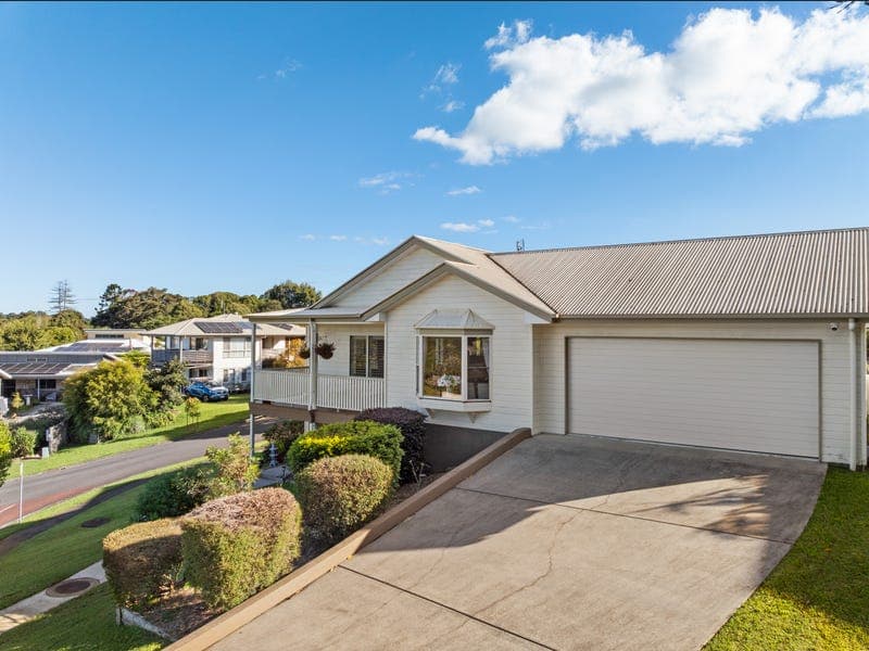 11 Wongabel Street, Maleny — photo 1 of 5