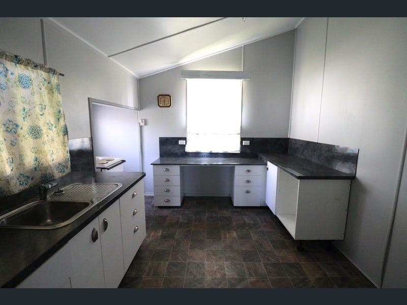 42 Canberra Street, Ayr — photo 1 of 5