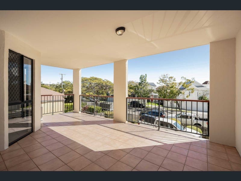 1/27 Victoria Street, Clayfield — photo 1 of 5