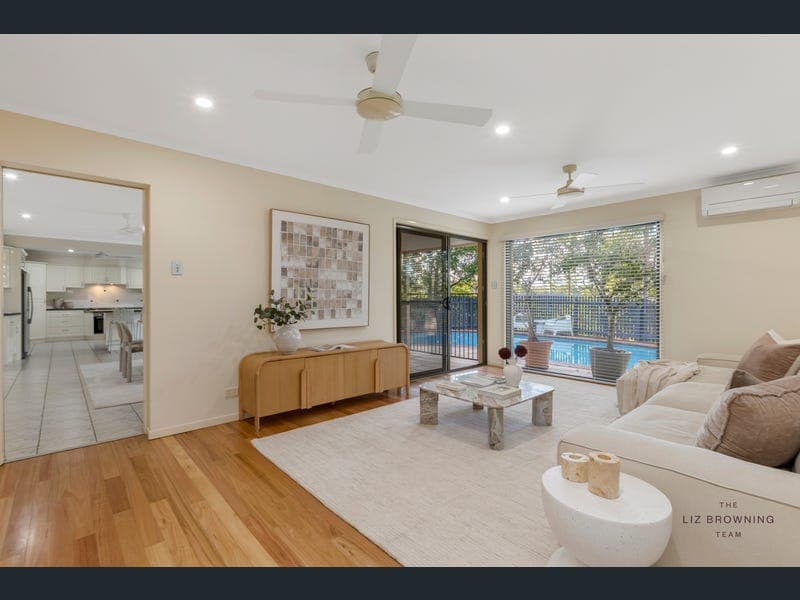 1 Widgee Place, Chapel Hill — photo 1 of 5