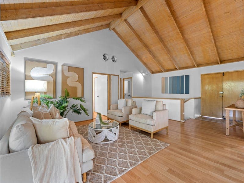 80 View Crescent, Arana Hills — photo 1 of 5