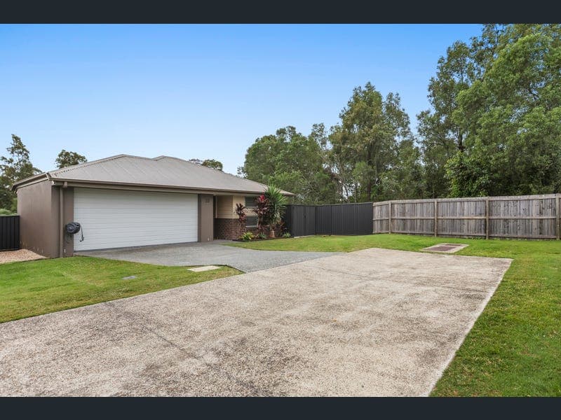 22 Rise Circuit, Pacific Pines — photo 1 of 5