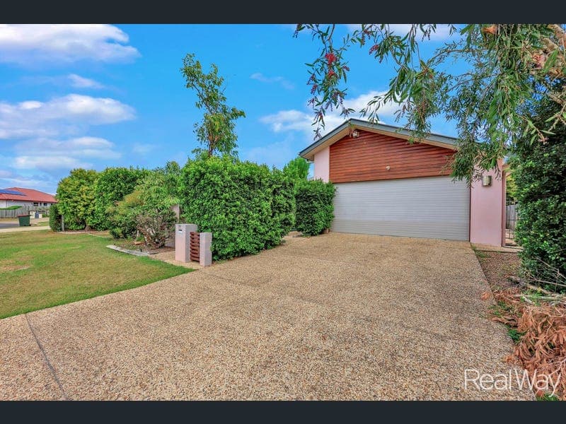 58 Chancellor Drive, Avenell Heights — photo 1 of 5