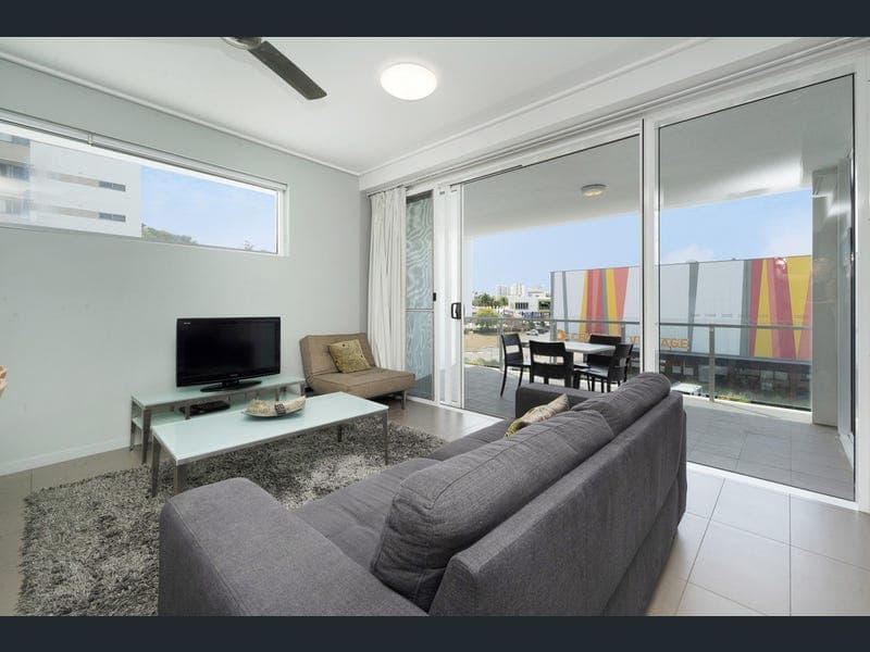17/2-4 Kingsway Place, Townsville City — photo 1 of 5