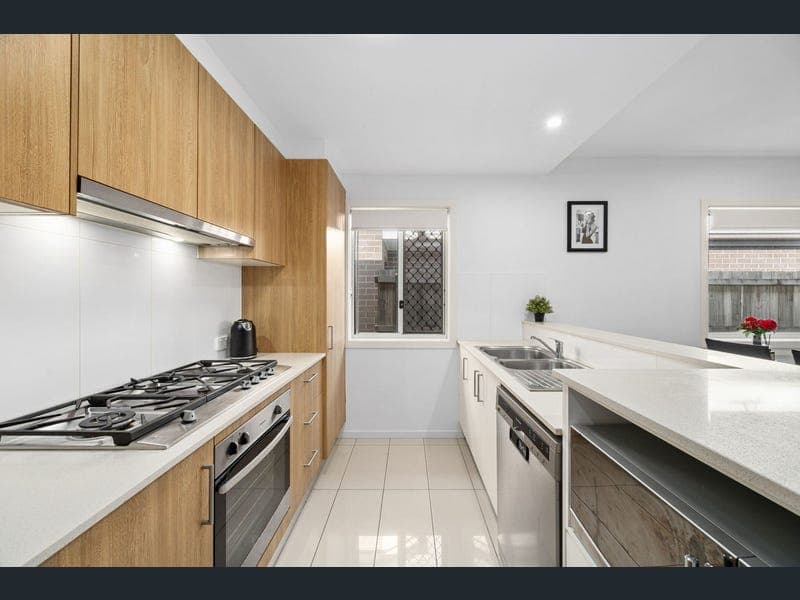 7 Verdant Road, Palmview — photo 1 of 5