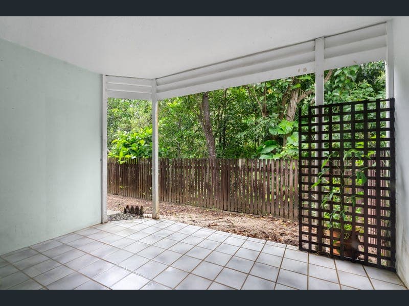 9/34 Springfield Crescent, Manoora — photo 1 of 5