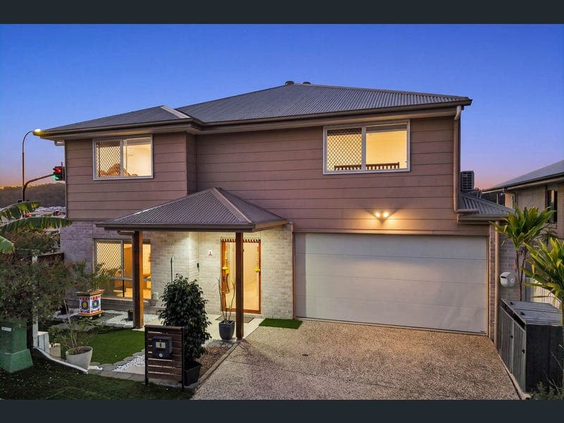 9 Wick Lane, Spring Mountain — photo 1 of 5