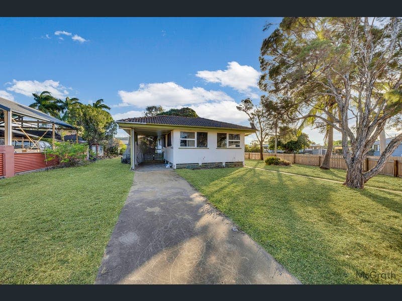 63 Wood Street, Barney Point — photo 1 of 5