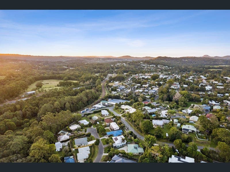 10 Mcclintock Place, Woombye — photo 1 of 5