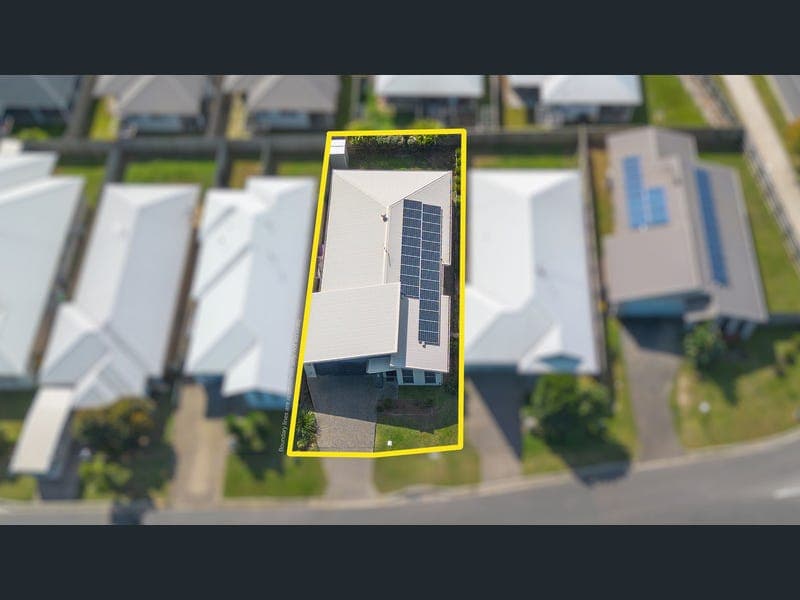 107 Meadowview Drive, Morayfield — photo 1 of 5